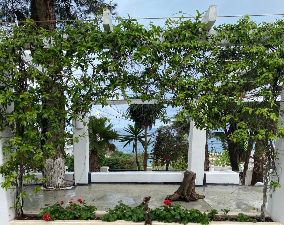 Saranda Hotel Extérieur photo