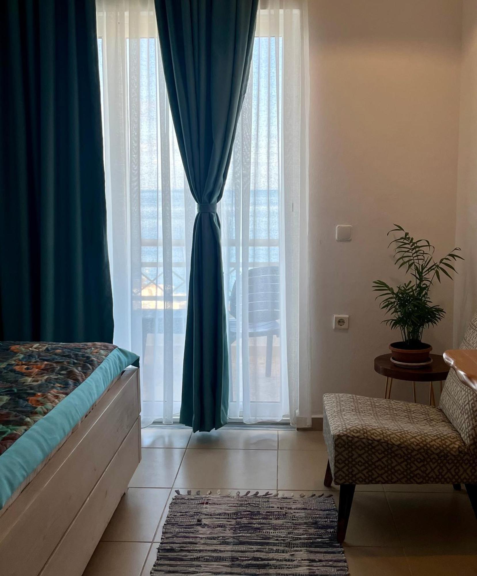 Saranda Hotel Extérieur photo
